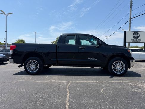 Used 2011 Toyota Tundra 2WD Double Cab w/ Tow Pkg image 4