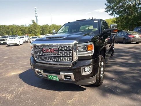 Certified 2018 GMC Sierra 3500 Denali w/ Duramax Plus Package image 4