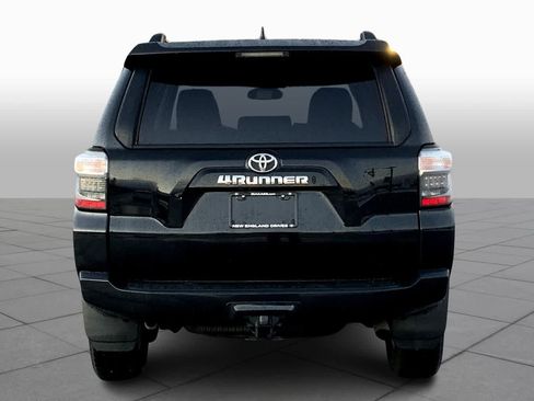 Used 2021 Toyota 4Runner SR5 Premium w/ Moonroof Package AWD/4WD image 4