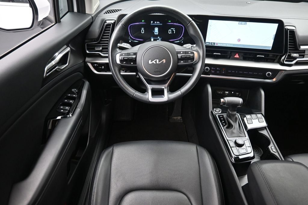 Used 2024 Kia Sportage EX AWD/4WD image 14