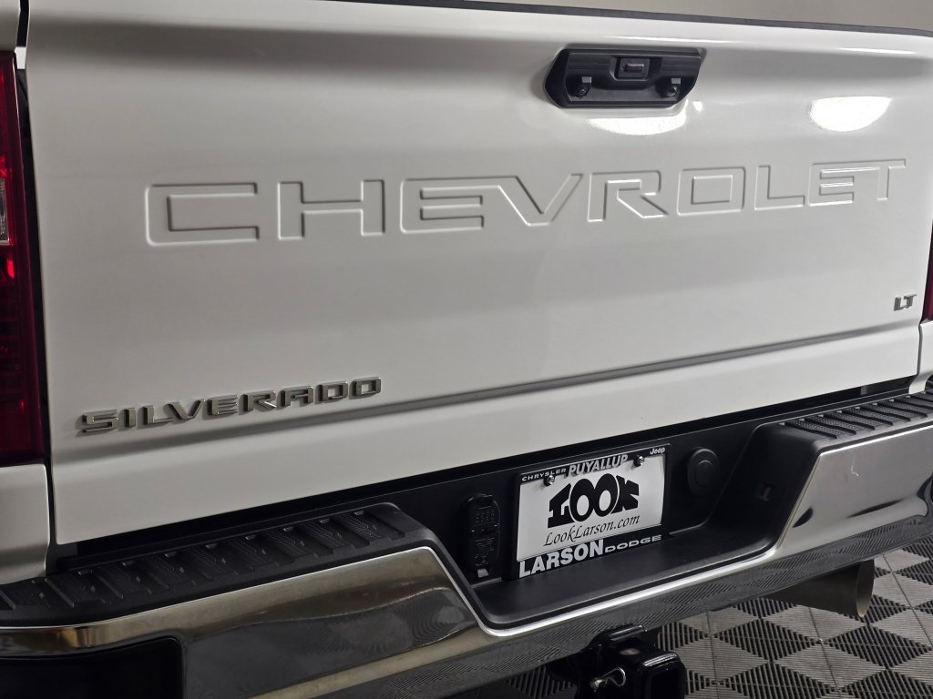 Used 2025 Chevrolet Silverado 2500 LT w/ Convenience Package AWD/4WD image 18