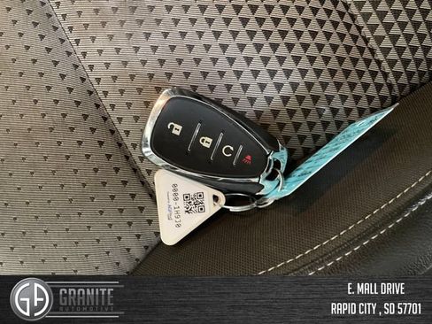 Used 2025 Chevrolet Trax LT FWD image 15