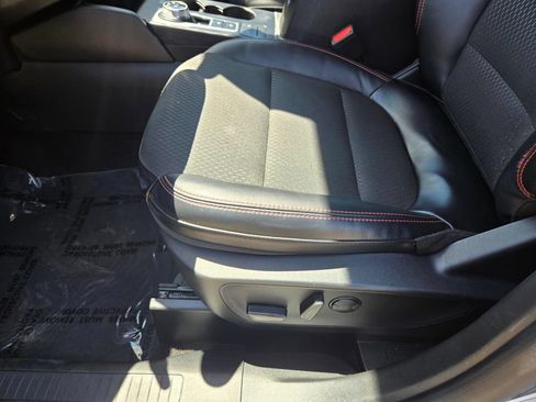 Used 2025 Ford Escape ST-Line AWD/4WD image 10