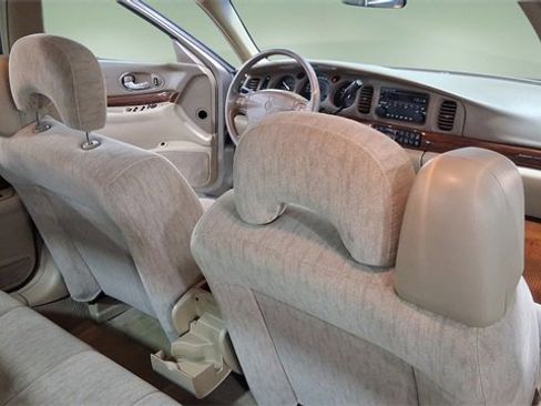 Used 2004 Buick Le Sabre Custom image 16