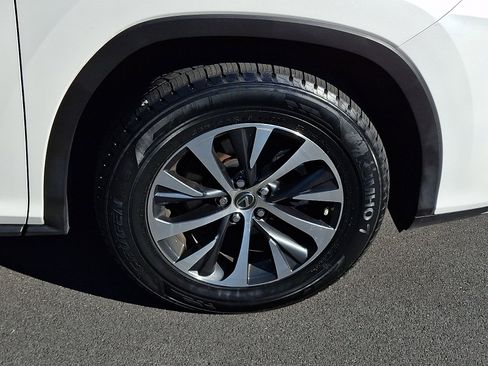 Certified 2022 Lexus RX 350L Premium w/ Premium Package AWD/4WD image 8
