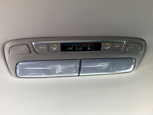 Used 2023 Kia Telluride S FWD image 24