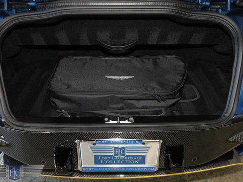 Used 2023 Aston Martin DBS Superleggera Volante image 43