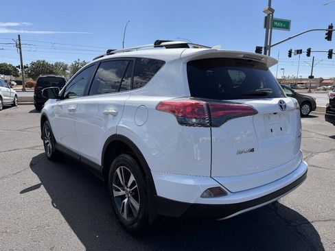 Used 2018 Toyota RAV4 XLE w/ Plus Extra Value Package FWD image 6