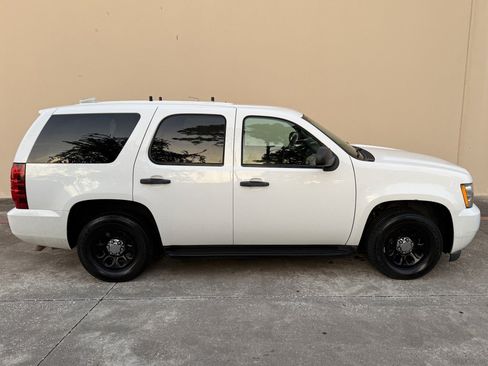 Used 2014 Chevrolet Tahoe 2WD image 2