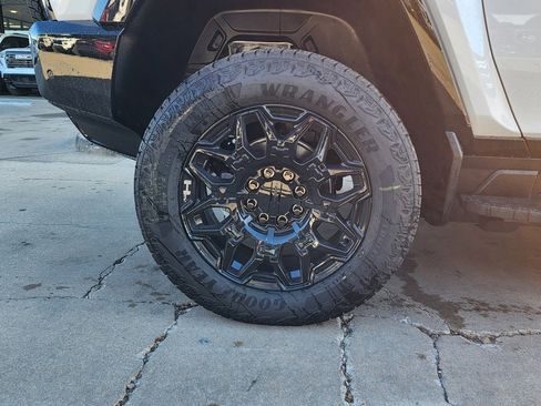 New 2026 GMC Hummer EV SUV image 60