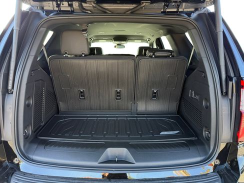 New 2026 GMC Yukon Elevation image 17