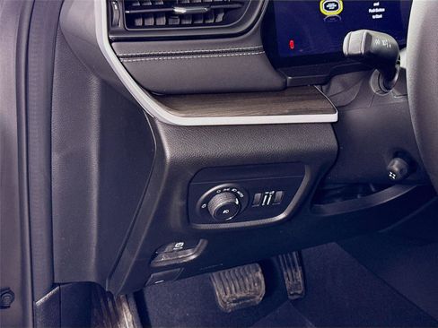 New 2026 Jeep Grand Cherokee Limited Reserve image 5