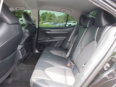 Used 2020 Toyota Camry SE FWD image 10