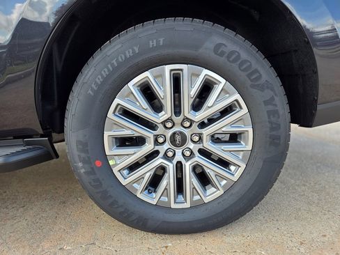 New 2026 Ford Expedition Platinum AWD/4WD image 40