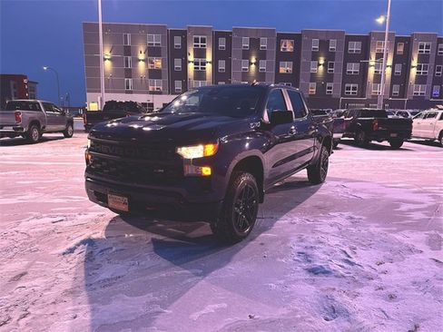 Used 2022 Chevrolet Silverado 1500 Custom Trail Boss w/ LPO, Dark Essentials Package image 1