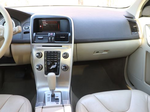 Used 2012 Volvo XC60 T6 image 26