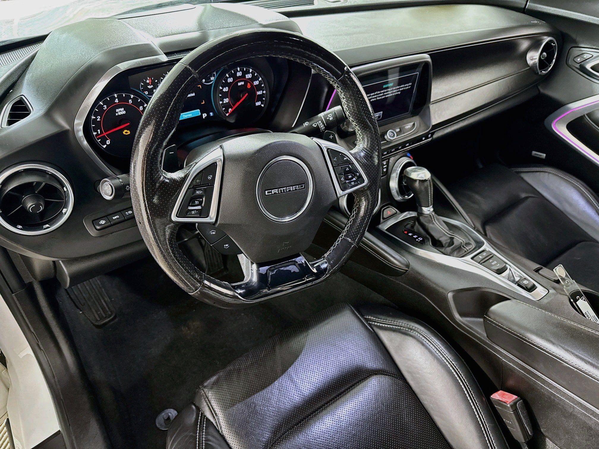 Used 2018 Chevrolet Camaro LT RWD image 14