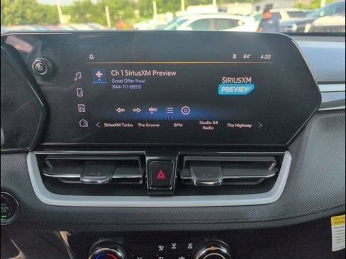 Used 2025 Chevrolet TrailBlazer LT w/ Driver Confidence Package image 17