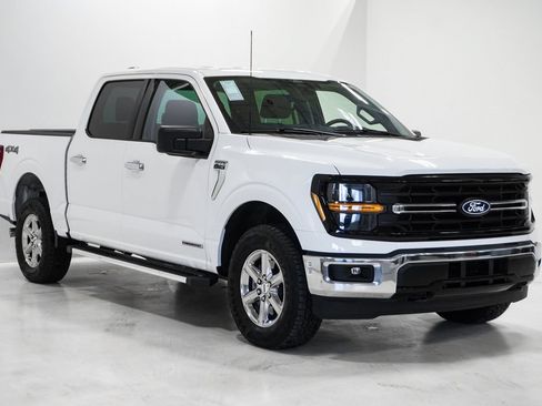 Used 2025 Ford F150 XLT w/ Equipment Group 301A Standard AWD/4WD image 4