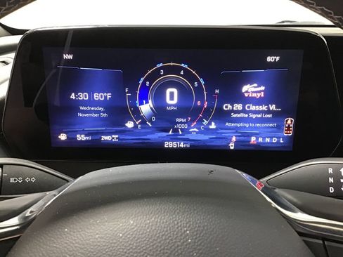 Used 2025 Chevrolet Traverse LT image 25