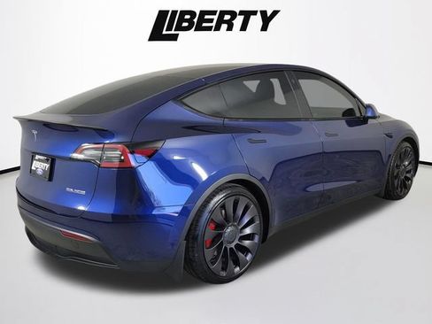 Used 2021 Tesla Model Y Performance AWD/4WD image 3