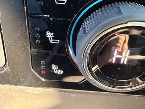 Used 2025 Chevrolet Silverado 3500 LTZ w/ LTZ Plus Package image 62