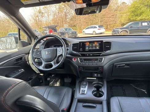 Used 2022 Honda Pilot TrailSport image 14