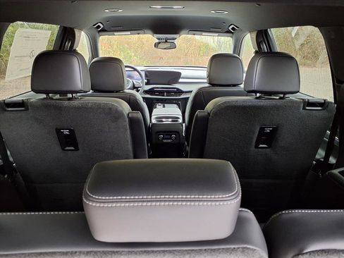 New 2026 Buick Enclave Sport Touring w/ LPO, Floor Liner Package image 23