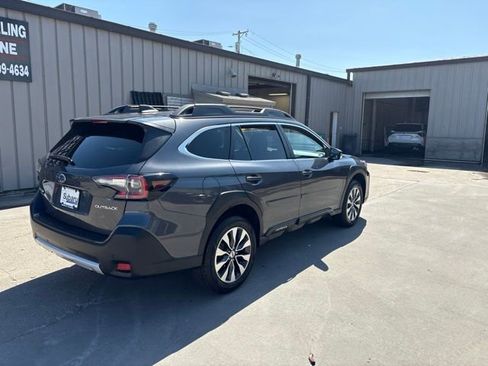 Used 2023 Subaru Outback Limited AWD/4WD image 7