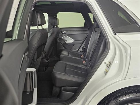 Used 2023 Audi Q3 2.0T Premium image 21