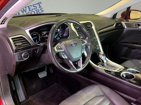 Used 2013 Ford Fusion SE FWD image 16