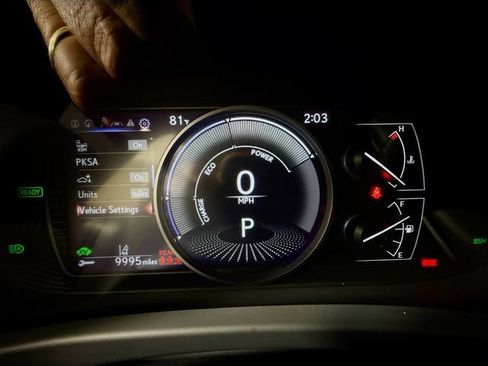 Used 2024 Lexus UX 250h FWD image 17