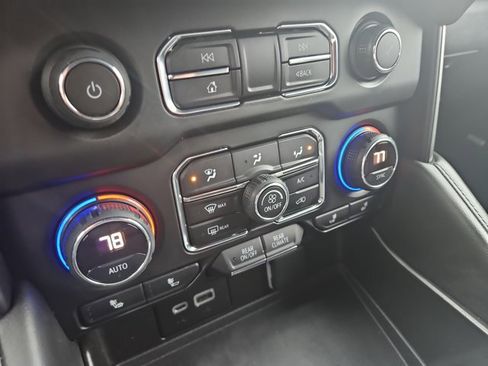 Used 2021 Chevrolet Tahoe Z71 w/ Z71 Off-Road Package image 10