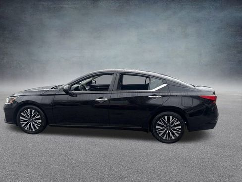 Used 2023 Nissan Altima 2.5 SV image 10