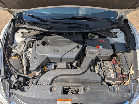 Used 2016 Nissan Altima 2.5 SL w/ Moonroof Package image 10