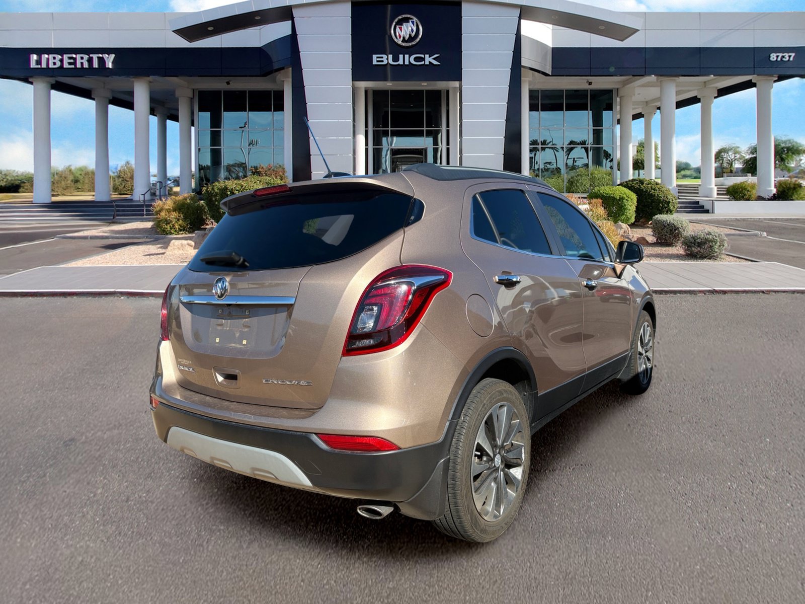 Used 2018 Buick Encore Preferred FWD image 2