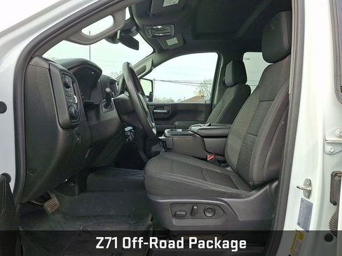 Used 2024 Chevrolet Silverado 2500 Custom w/ Custom Value Package image 16