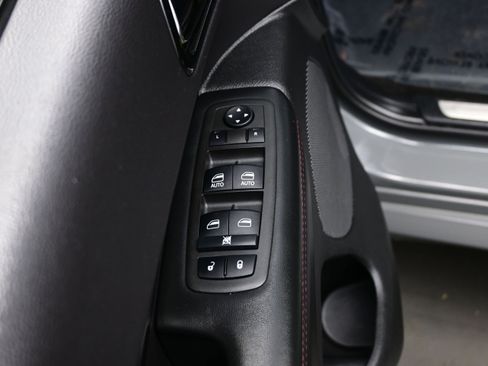 Used 2022 Dodge Durango R/T w/ Tow 'N Go Package AWD/4WD image 10