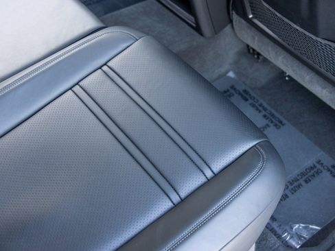 Certified 2025 Porsche Cayenne Coupe image 45