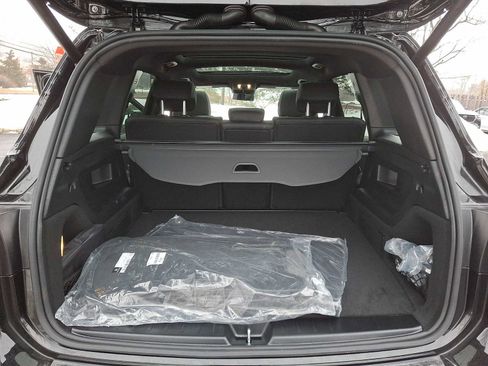 Used 2026 Mercedes-Benz GLB 250 4MATIC image 26