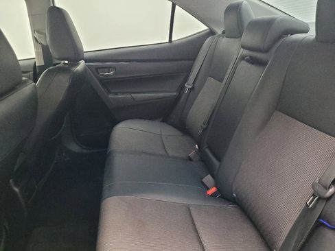 Used 2019 Toyota Corolla SE image 18