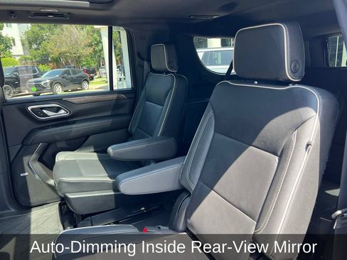 Used 2023 Chevrolet Suburban Premier AWD/4WD image 24