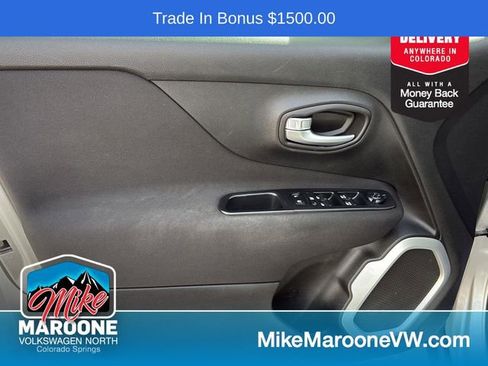 Used 2018 Jeep Renegade Latitude w/ UConnect 8.4 Nav Group image 13