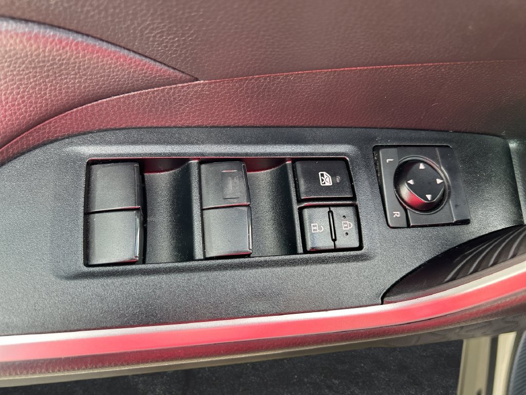 Used 2024 Toyota RAV4 LE FWD image 12