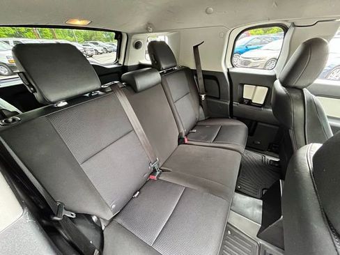 Used 2013 Toyota FJ Cruiser 4WD w/ Upgrade Pkg image 21