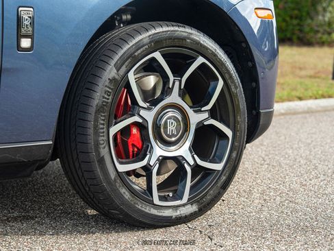 Used 2023 Rolls-Royce Cullinan Black Badge w/ Leather Finishing Pack image 61