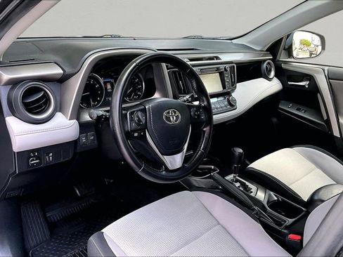 Used 2016 Toyota RAV4 XLE AWD/4WD image 17