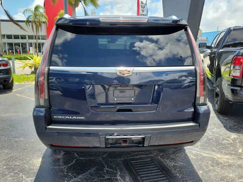 Used 2019 Cadillac Escalade ESV Premium Luxury AWD/4WD image 5