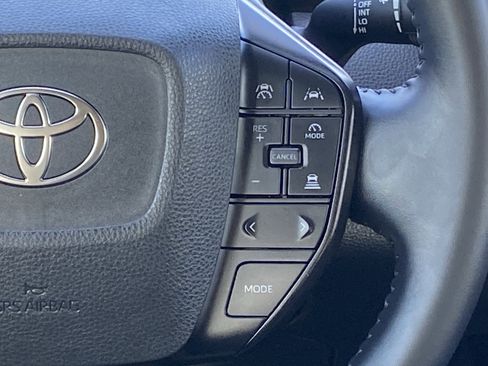 Certified 2025 Toyota Prius LE image 18