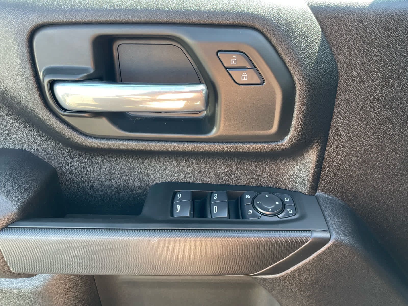 Used 2024 Chevrolet Silverado 2500 Custom w/ Custom Value Package AWD/4WD image 10